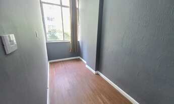 Imagem 4: Sala 1 Dormitório Junto Praia C/ 1 Vaga 40 m² em Copacabana - Rio de Janeiro - RJ