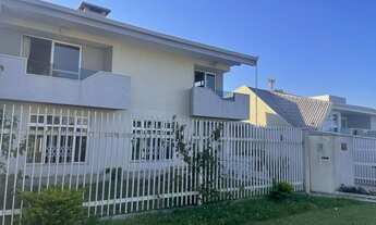 Imagem: Casa com 330 m² com 3 quartos no Guabirotuba