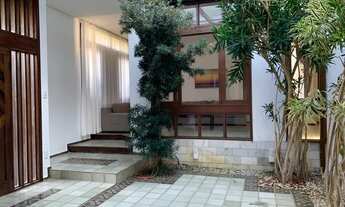 Imagem 3: Casa de condomínio para aluguel e venda possui 300 metros quadrados com 4 quartos