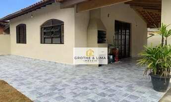 Imagem 2: Excelente Casa com 2 dormitórios, 1 suíte, quintal com piscinaà venda, 85 m² - Capricórnio