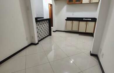 Imagem 6: Casa para venda possui 240 metros quadrados com 3 quartos em São Mateus - Juiz de Fora - M