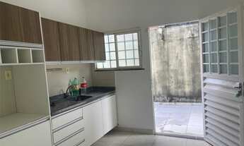 Imagem 2: Casa a venda no bairro Tarumã - Manaus/AM - 3 quartos sendo duas semi suite - com quintal