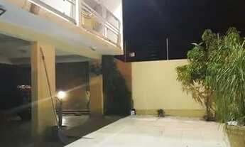 Imagem 2: Casa com piscina e area de lazer