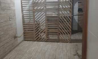 Imagem 5: Alugo casa geminada no Bairro Sta Regina em Itajaí, no início do Bairro, bem localizada