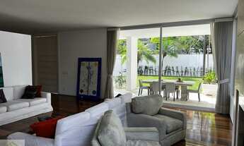 Imagem 7: Casa moderna, descolada, iluminada e em ótima localização. Projeto de arquitetura de João