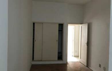 Imagem 4: Próximo ao metrô Cantagalo , Posto 5 !