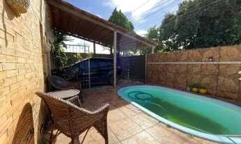 Imagem: Casa de primeiro andar no Geisel com piscina