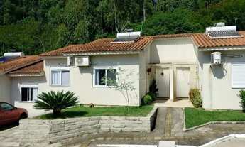 Imagem 2: Casa aconchegante condomínio fechado de 3 quartos sala cozinha churrasqueira e pátio