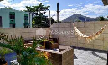 Imagem 4: Casa de rua com 3 quartos sendo 1 suíte, garageme piscina na Praça Seca