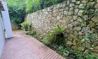 Imagem 7: CASA COM 3 SUÍTES 2 VAGAS PISCINA E ALTO PADRÃO EM SANTO ANTÔNIO DE LISBOA