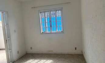 Imagem 3: Arsenal Imóveis vende-Casa linear com 3 quartos e quintal