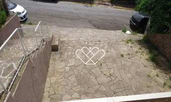 Imagem 4: Ampla Casa em Gravataí com 3 Dormitórios e Espaço Versátil para Negócios