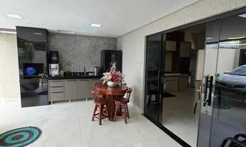 Imagem 4: CASA SEMIMOBILIADA A VENDA NA QUADRA 409 SUL COM TRÊS QUARTOS SENDO UMA SUÍTE E ÁREA GOURM