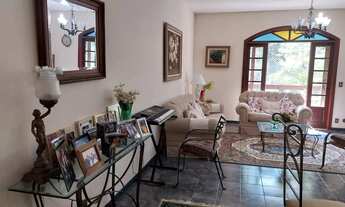 Imagem 7: Excelente Casa Linear Bem Localizada e Cercada de Verde