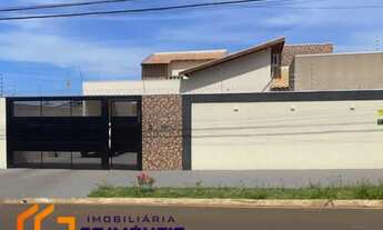 Imagem: Casa alto padrão com 2 aptos, 1 suíte