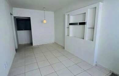 Imagem 3: Casa térrea com 2 quartos, terraço, totalmente nascente, próximo de comércios e transporte