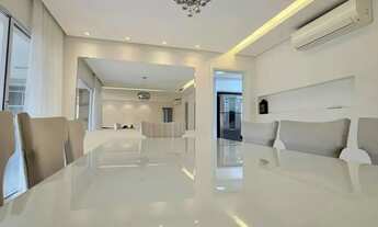 Imagem 6: Imóvel para aluguel e venda possui 225 metros quadrados com 3 quartos