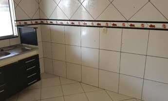 Imagem 2: Casa grande de 2 quartos, 2 varandas, area de serviço e garagem