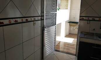 Imagem 6: Casa grande de 2 quartos, 2 varandas, area de serviço e garagem