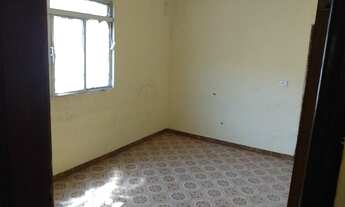 Imagem 3: Aluga-se casa ampla com sobrado