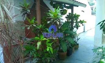 Imagem 5: Casa 2 quartos, sala, cozinha e quintal com churrasqueira e 2 vagas na garagem