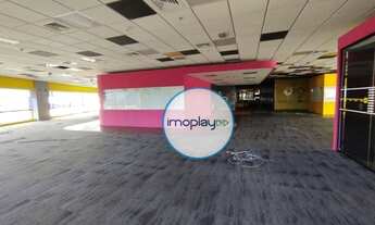 Imagem 6: Conjunto comercial com 526m² de área privativa, piso elevado, sacada, 06 banheiros sendo 0