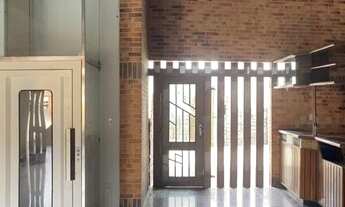 Imagem 2: Excelente casa de 1600m2 na Avenida dos Sambaquis no Calhau!!