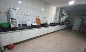 Imagem 3: Sobrado para venda possui 485 metros quadrados com 7 quartos