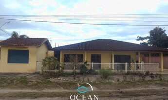 Imagem: Matinhos - Casa Padrão - Céu Azul