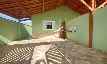 Imagem 2: Casa com piscina em Mongaguá na Vila Atlântica