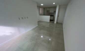 Imagem 3: RECREIO - LINDO APTO - NOVINHO - VARANDA - LOCALIZAÇÃO PRIVILEGIADA - GLEBA A - COZINHA PL