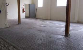 Imagem 2: BARRACÃO/GALPÃO para alugar com 351m² por R$ 6.000,00 no bairro Mercês - CURITIBA / PR