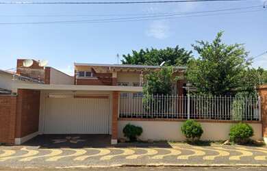 Imagem 2: CASA COM PISCINA EM RUA TRANQUILA & CENTRO ARARAS