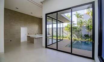 Imagem 5: Alphaville Uberlândia - Casa de condomínio térrea para venda com 4 suítes e piscina