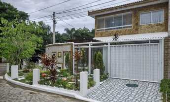 Imagem 7: Casa de luxo, possui 260 m², com 4 quartos, piscina, churrasqueira em Vargem Pequena