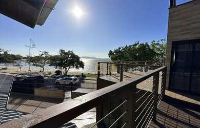 Imagem 5: Com uma vista de tirar o fôlego ... Frente para o mar !! Excelente oportunidade na Praia