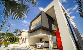 Imagem 2: Casa de condomínio para venda tem 398 metros quadrados com 3 quartos