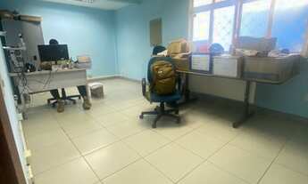 Imagem 3: Casa Comercial-14 salas, 02 salas com bbenhiro,4 banheiros-720 M²-P. de Itapoã