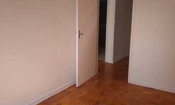 Imagem 5: Apto bem conservado 02 amplos dormitórios com armários, sala grande