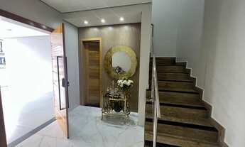 Imagem 4: Lindo Sobrado com 4 Suítes, com Banheira Hidromassagem Jacuzzi