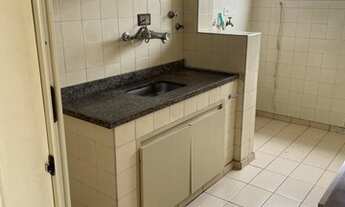 Imagem 7: Apartamento de um dormitórios, grande, ótimo estado e localização