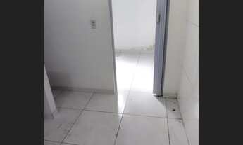 Imagem 1: \Vendo Prédio no Bairro Japiim, Próximo de escolas, parada de ônibus e muito mais