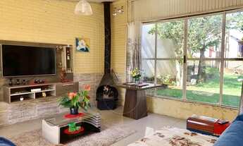 Imagem 2: Casa em localização privilegiada próxima à Avenida