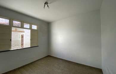 Imagem 7: Casa no Bairro São José Excelente para Clinicas, Escritorios, Cursos, Estacionamento