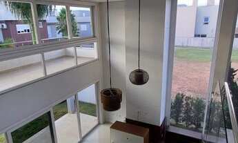 Imagem 6: Casa de condomínio térrea para aluguel possui 300 metros quadrados com 4 quartos