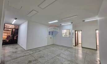 Imagem 3: Sala Comercial e 2 banheiros para Alugar, 250 m² por R$ 8.300,00 /Mês - Vinhedo