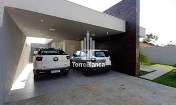 Imagem 2: Casa de Alto Padrão à Venda 3 Quartos, Suíte com Closet e Área Gourmet