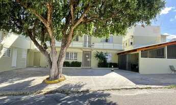 Imagem 2: Kitnet próxima a UFMT e Shopping 3 Américas - Quarto, sala e banheiro. 25 m²