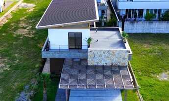 Imagem 2: Condomínio Rosa Internacional, localizado na Praia do Rosa, ao lado da SURF LAND