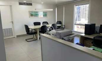 Imagem 6: Sala comercial totalmente reformada